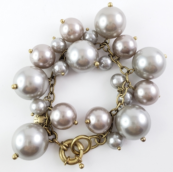 Not for sale - J. Crew Statement Bracelet Jumbo Pearls Grey - Picture 5 of 13